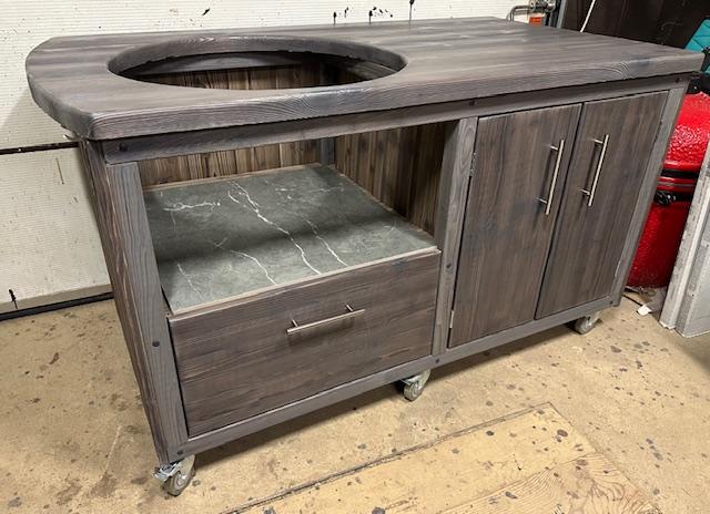 Terrassenküche Premium 150 – Yakisugi-Holz, integrierter Kamado-Grill